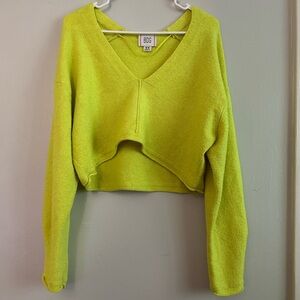 Urban Outfitters BDG Cropped Knit V-Neck Sweater Size M